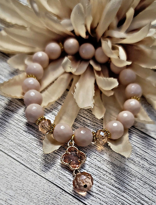 Creme Agate w/Clover Charm