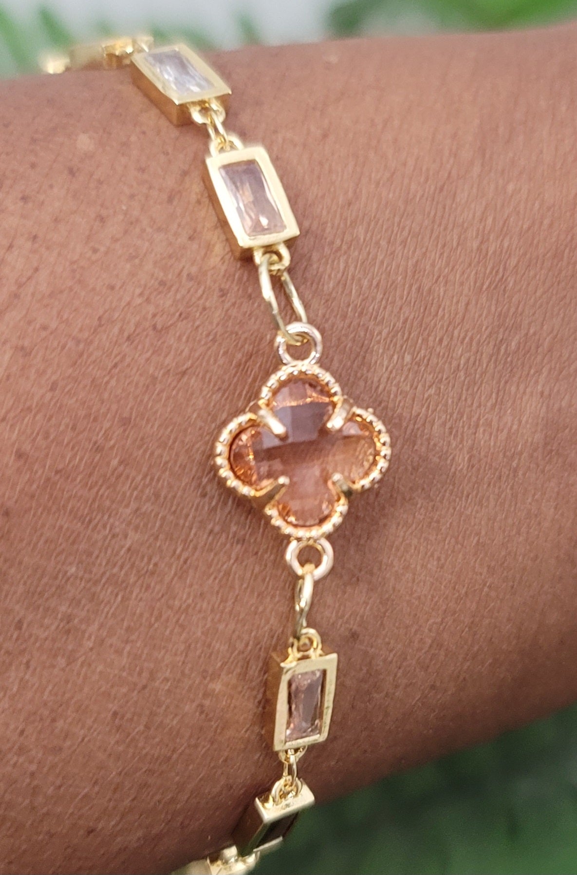 Gold Clover Link Bracelet